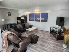 Charming Upper-Level 3-Bedroom House on Beatrice